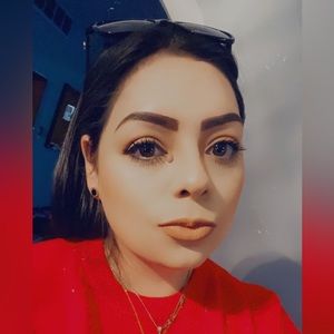 Meet your Posher, Isabel